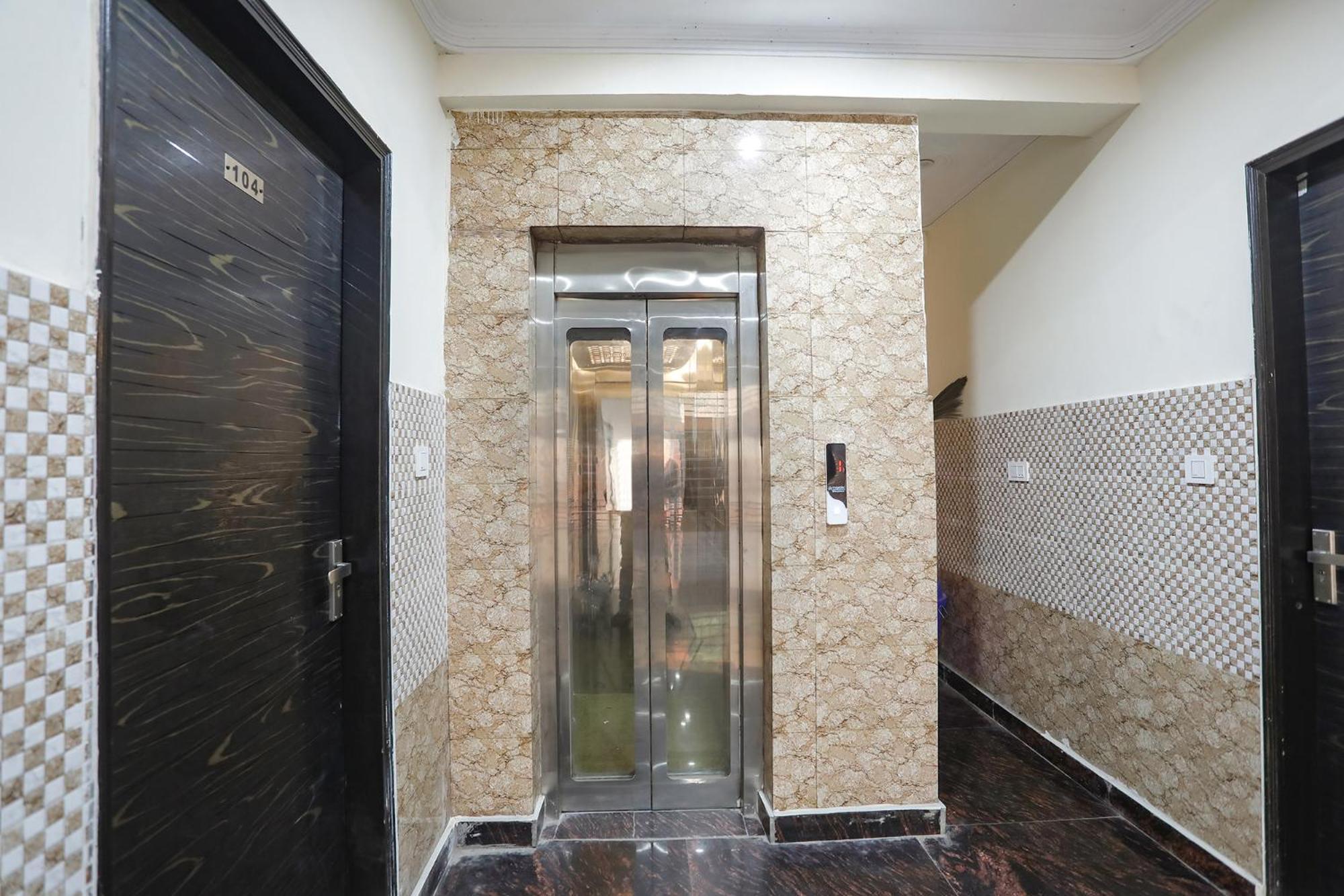 Fabexpress Asp Royal Residency Inn- Janakpuri Delhi  Exteriör bild